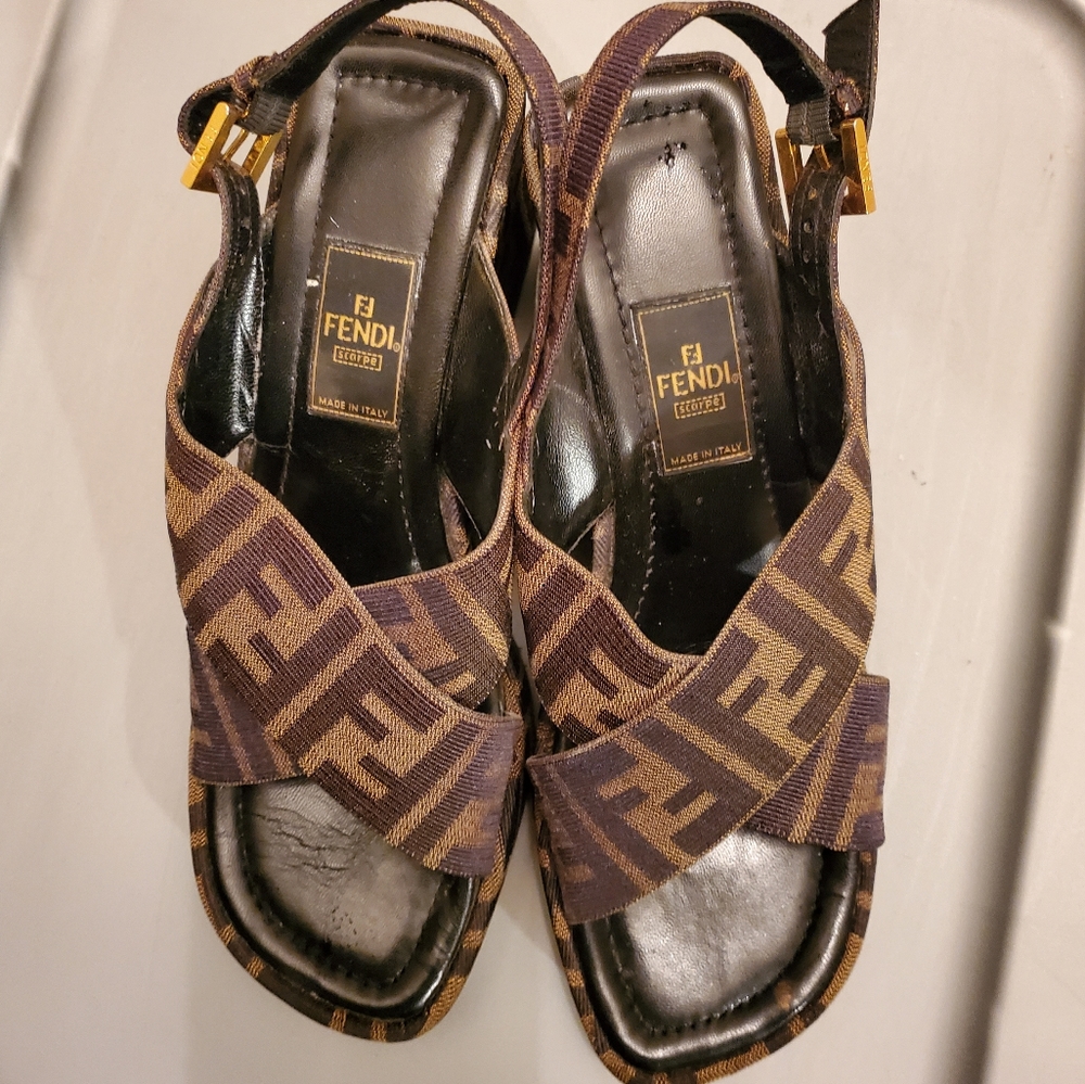 Lucca, size 9.5, color black